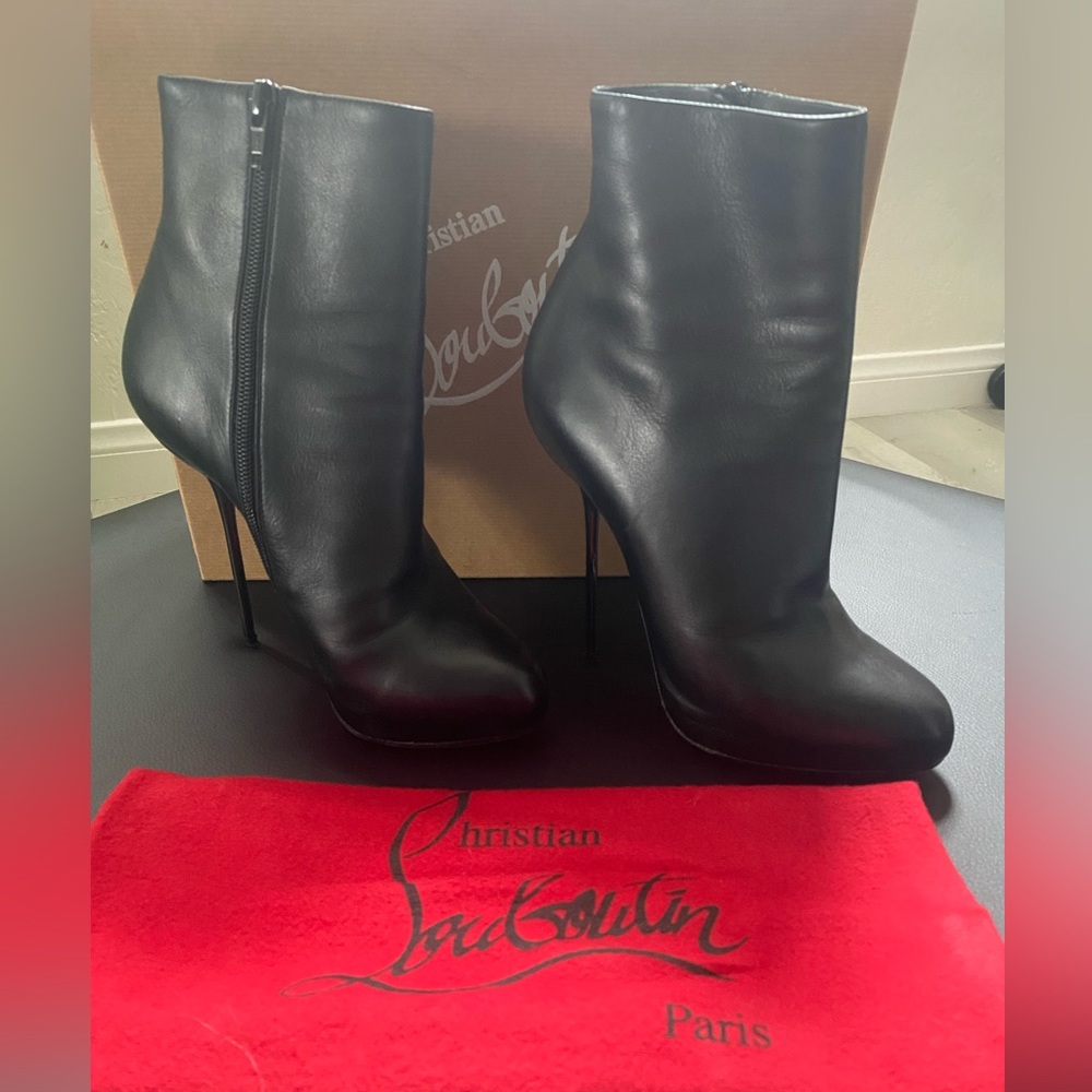 CHRISTIAN LOUBOUTIN Big Lips
Booty 120 Nappa Leather - Picture 5 of 5